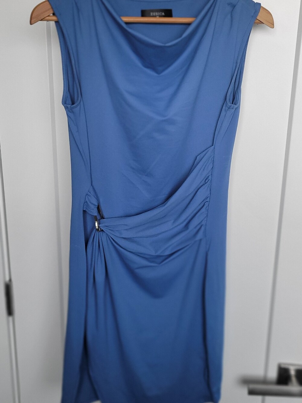 ZESICA Blue Sleeveless Ruched Sheath Dress. Size MEDIUM